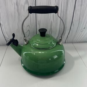 Le Creuset Enamel On Steel Whistling Tea Kettle 1.7 qt. Forest Green
